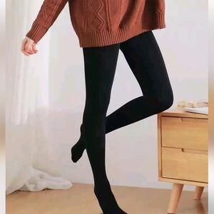 Black Stockings, Tights, Pantyhose (One size - fits Small, Medium, & La…ki